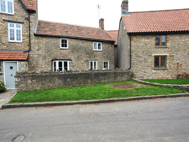 Lower Court Road - Almondsbury 